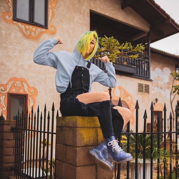 Black ripped overalls - Picture 1 of 1